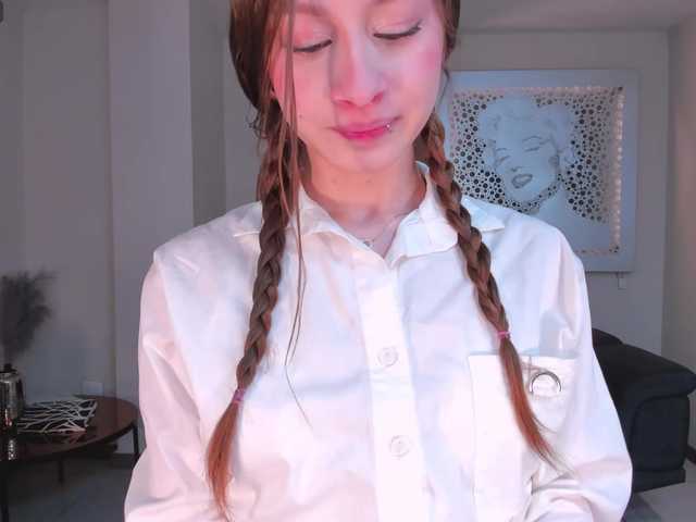 IsabellaMoretti live webcam show