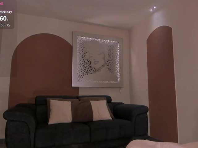 IsabellaMoretti live webcam show