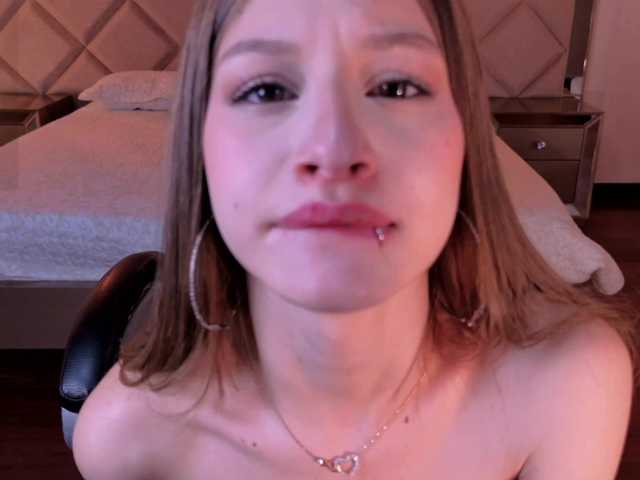  IsabellaMoretti chat room