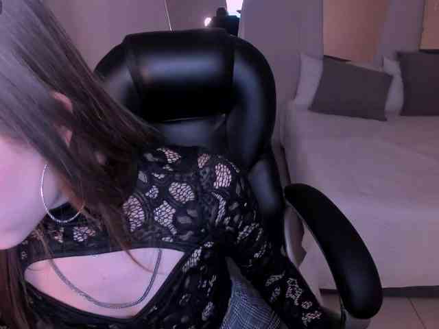 IsabellaMoretti webcam