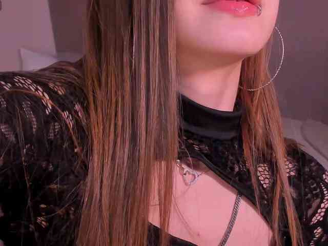 IsabellaMoretti webcam