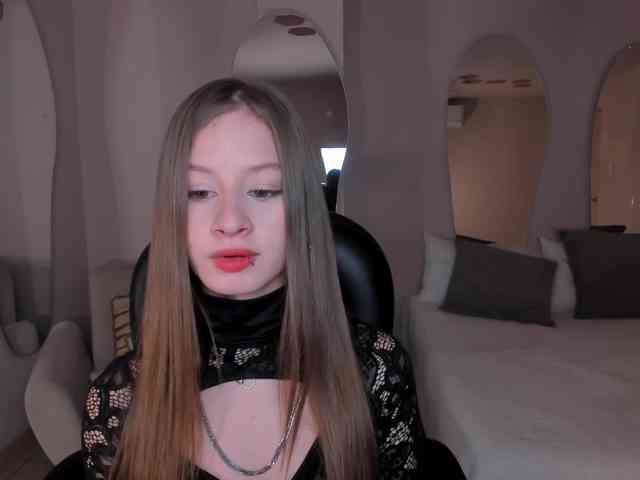 IsabellaMoretti webcam