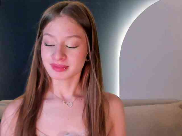 IsabellaMoretti webcam