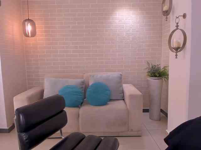IsabellaMoretti webcam