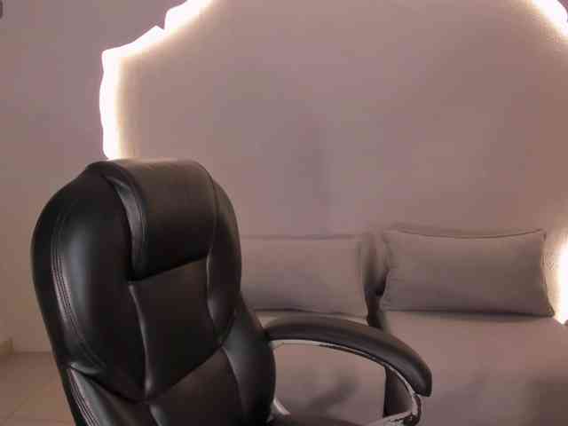 IsabellaMoretti webcam