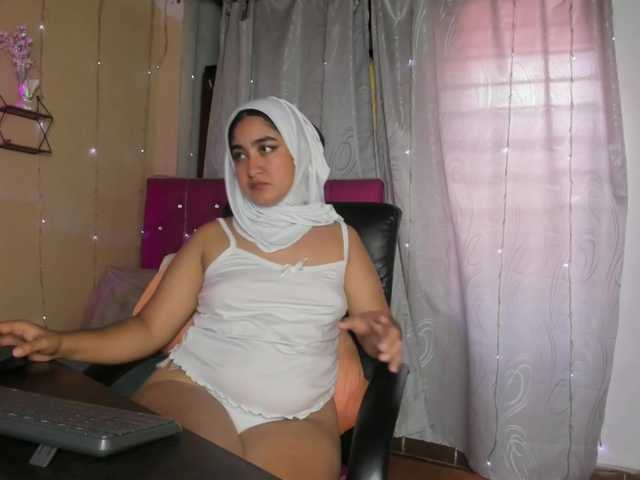 SamiraAwada live webcam show