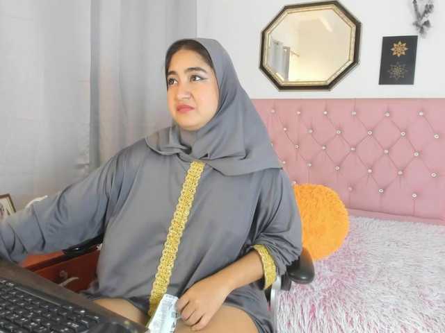 SamiraAwada live webcam show