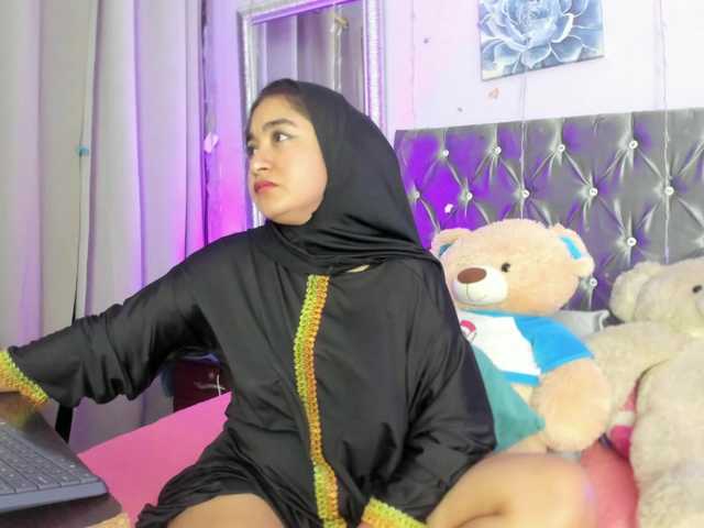 SamiraAwada live cam on BongaCams