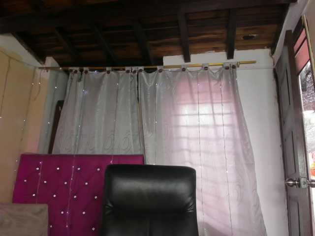 SamiraAwada live webcam show