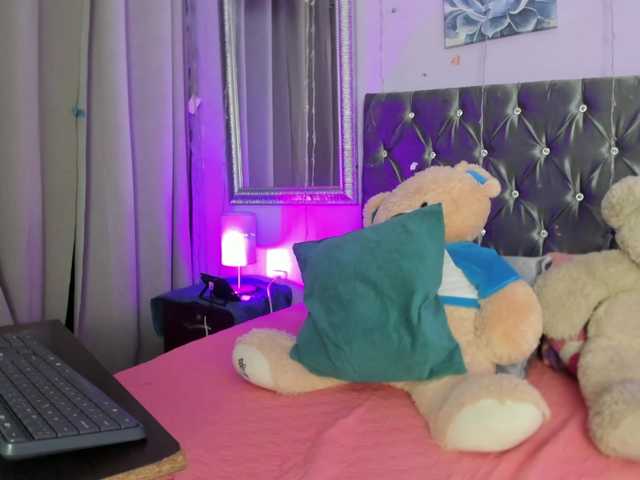 SamiraAwada live cam on BongaCams