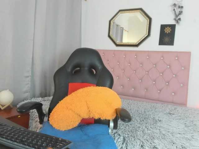 SamiraAwada live webcam show