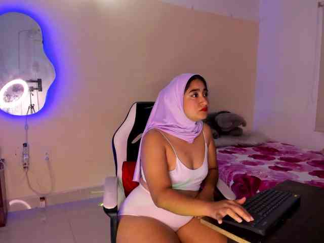 Modelo: SamiraAwada