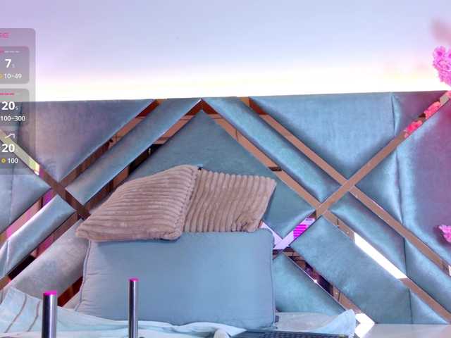 EmmaLovve live cam on BongaCams