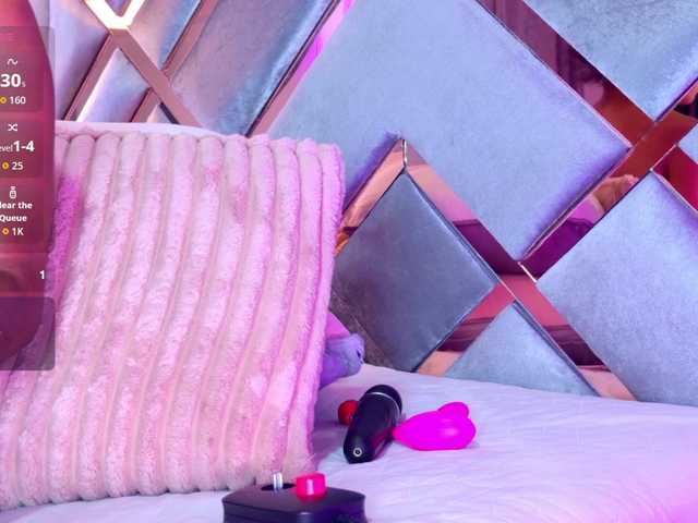 EmmaLovve live webcam show