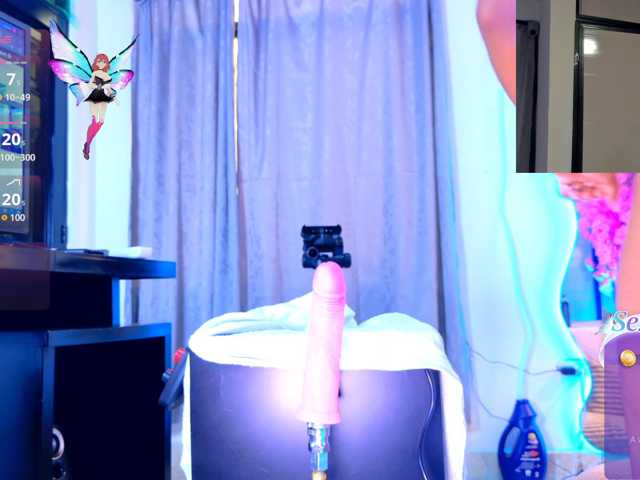 EmmaLovve live cam on BongaCams