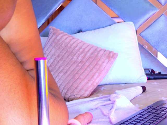 EmmaLovve live cam on BongaCams