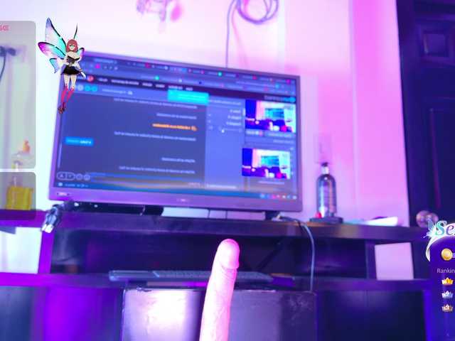 EmmaLovve live cam on BongaCams
