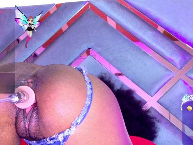 EmmaLovve live cam on BongaCams