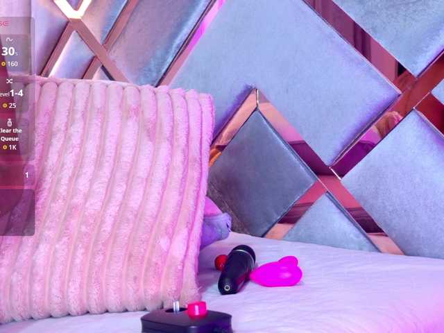 EmmaLovve live webcam show