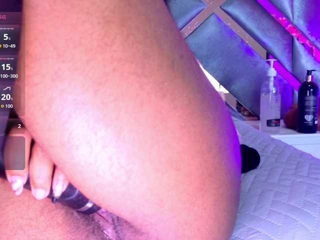 EmmaLovve live cam on BongaCams