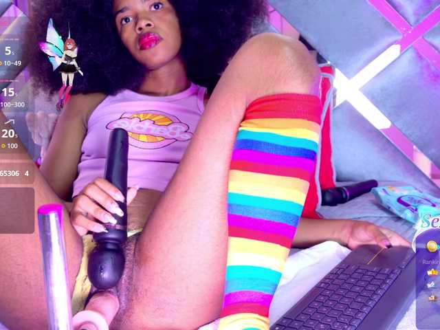 EmmaLovve live cam on BongaCams