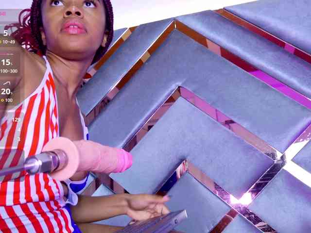 EmmaLovve Live Webcam on BongaCams
