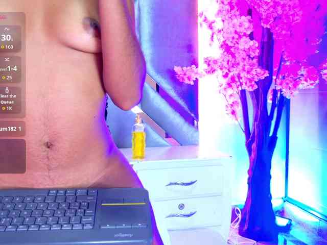 EmmaLovve webcam