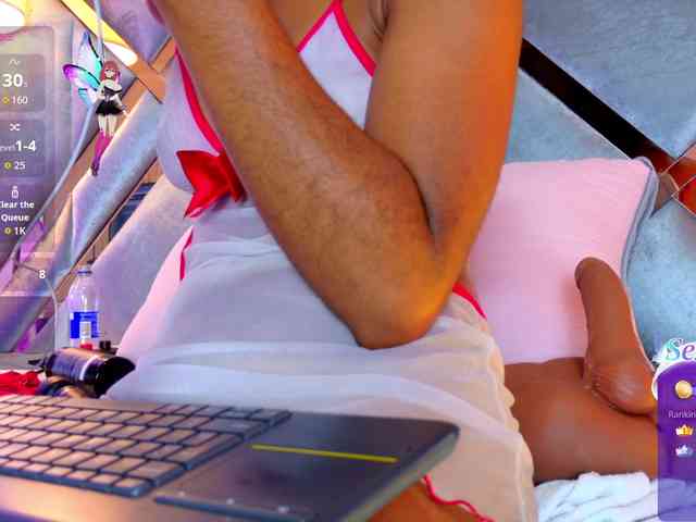 EmmaLovve webcam
