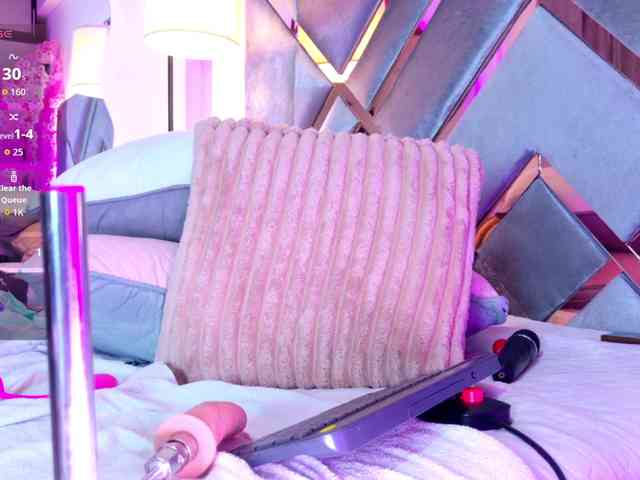 EmmaLovve webcam