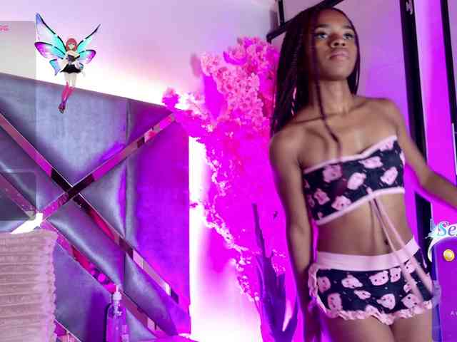 EmmaLovve Live Webcam on BongaCams