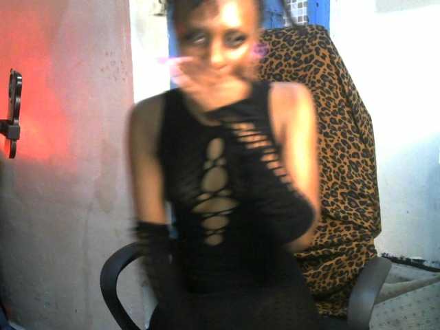 QueenAllure live cam on BongaCams