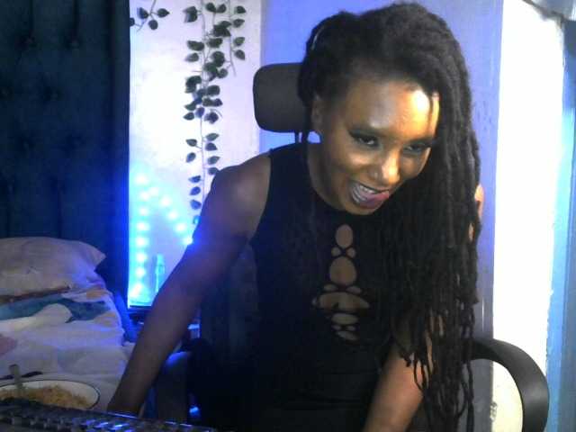 QueenAllure