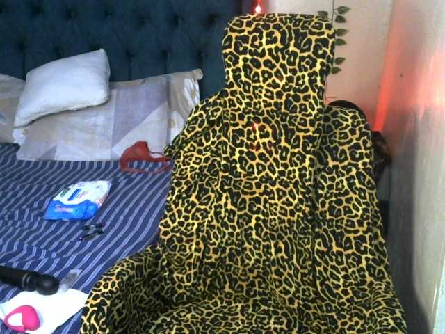 QueenAllure live cam on BongaCams