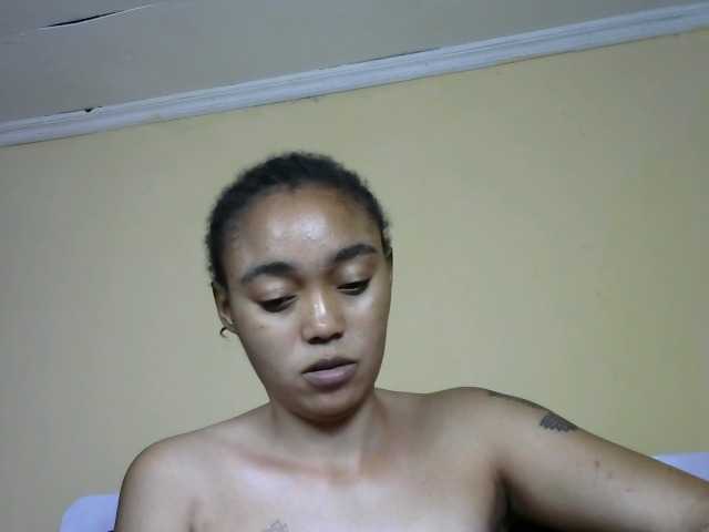 Drippqueen254 live cam on BongaCams