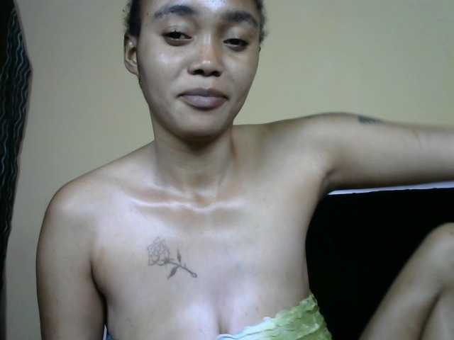 Drippqueen254 live cam on BongaCams