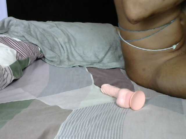 Drippqueen254 live cam on BongaCams