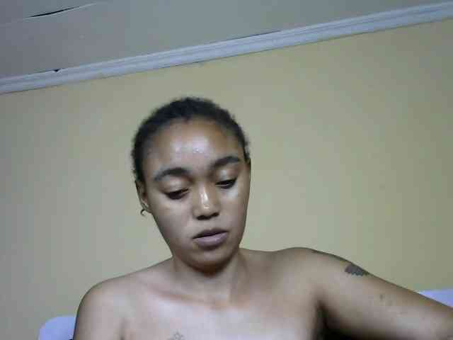 Drippqueen254 webcam