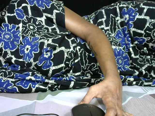 Drippqueen254 webcam