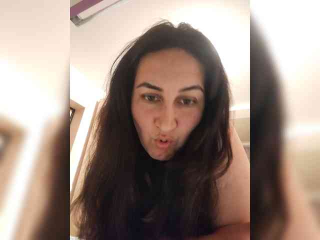 LadyChokoladka webcam