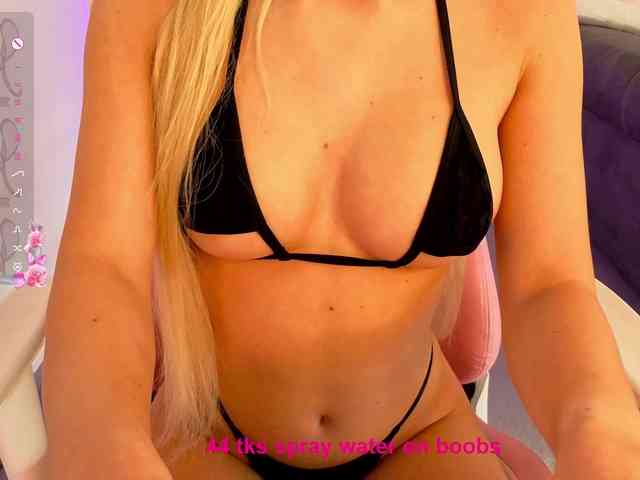 Model: cantfitmybra