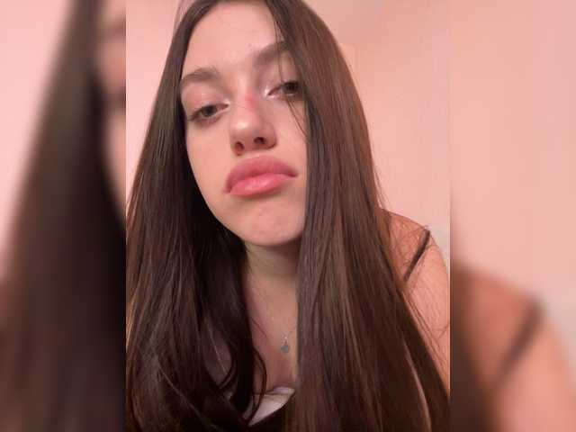 Alicedoll7 live cam on BongaCams