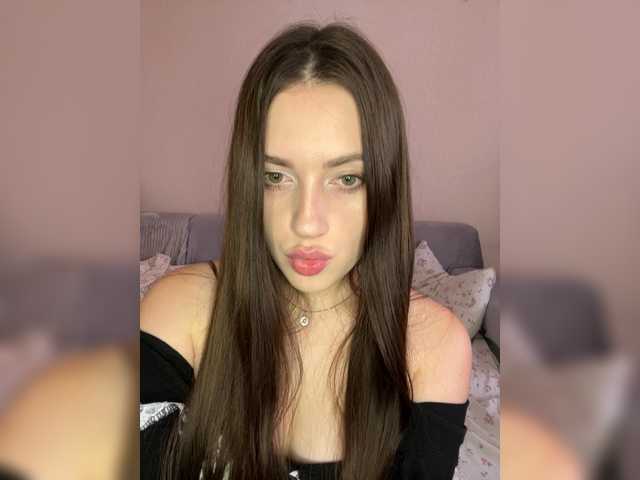 Alicedoll7 live cam on BongaCams
