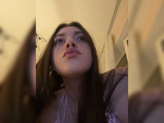 Alicedoll7 live cam on BongaCams