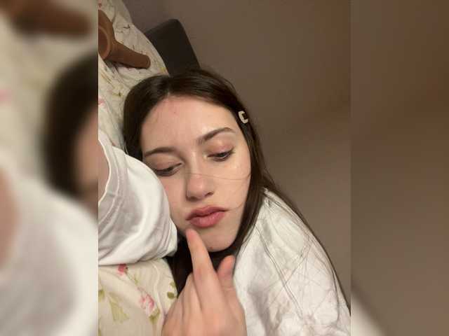 Alicedoll7 live cam on BongaCams