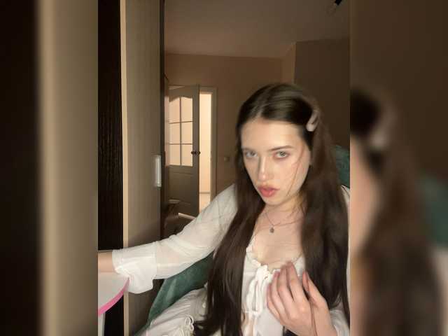 Alicedoll7 live cam on BongaCams