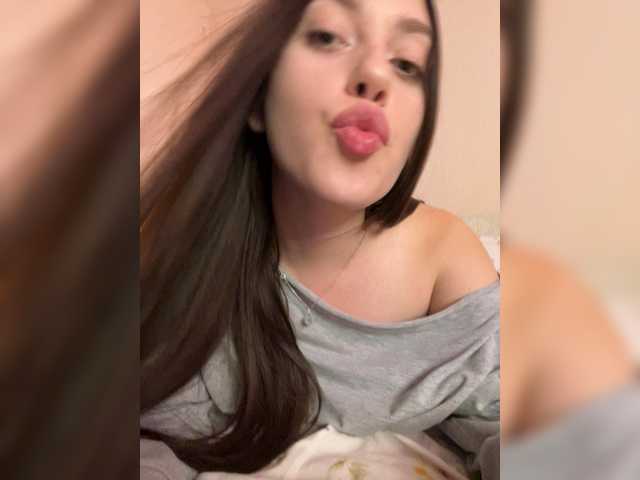 Alicedoll7 live cam on BongaCams