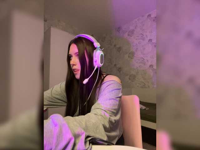 Alicedoll7's BongaCams show and profile