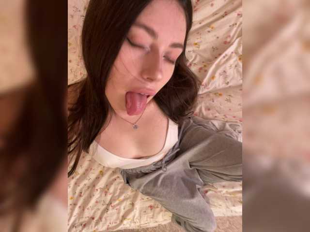 Alicedoll7 live cam on BongaCams