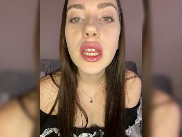 Alicedoll7 live cam on BongaCams