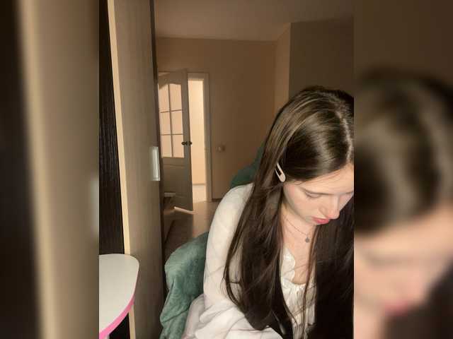 Alicedoll7 live cam on BongaCams